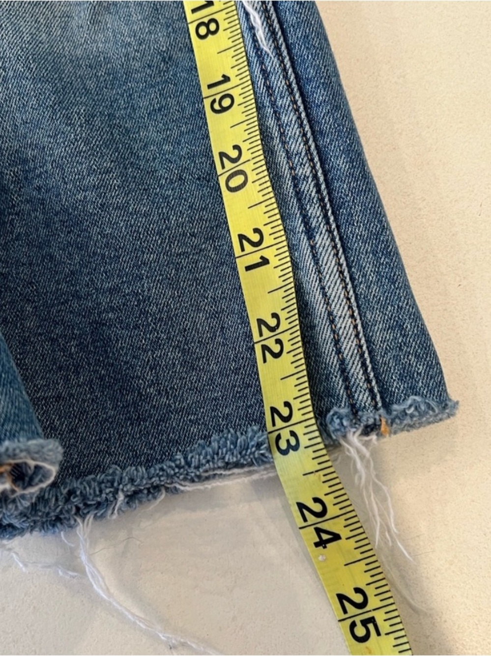 Zara High Rise Distressed Straight Crop Jeans Size 8 Raw Hem Ankle Denim - Picture 7 of 8